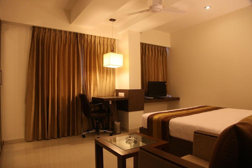 Hotel Le Grande Residency Ahmedabad Exterior foto
