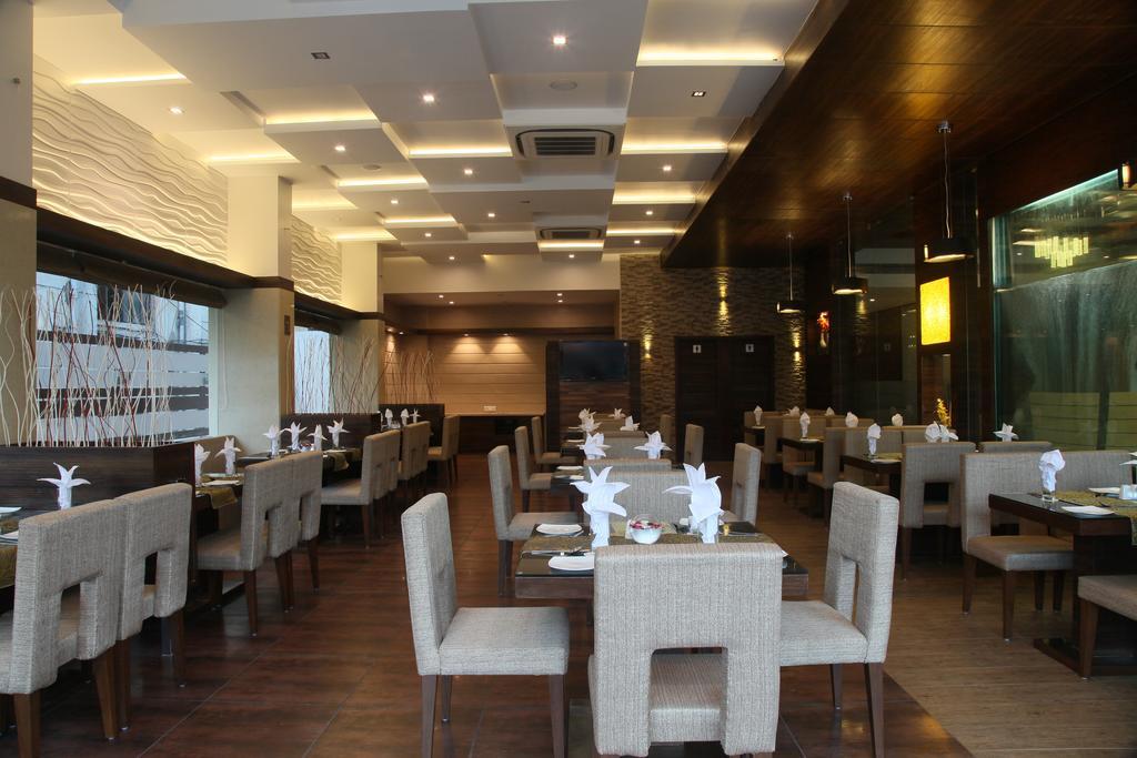 Hotel Le Grande Residency Ahmedabad Exterior foto