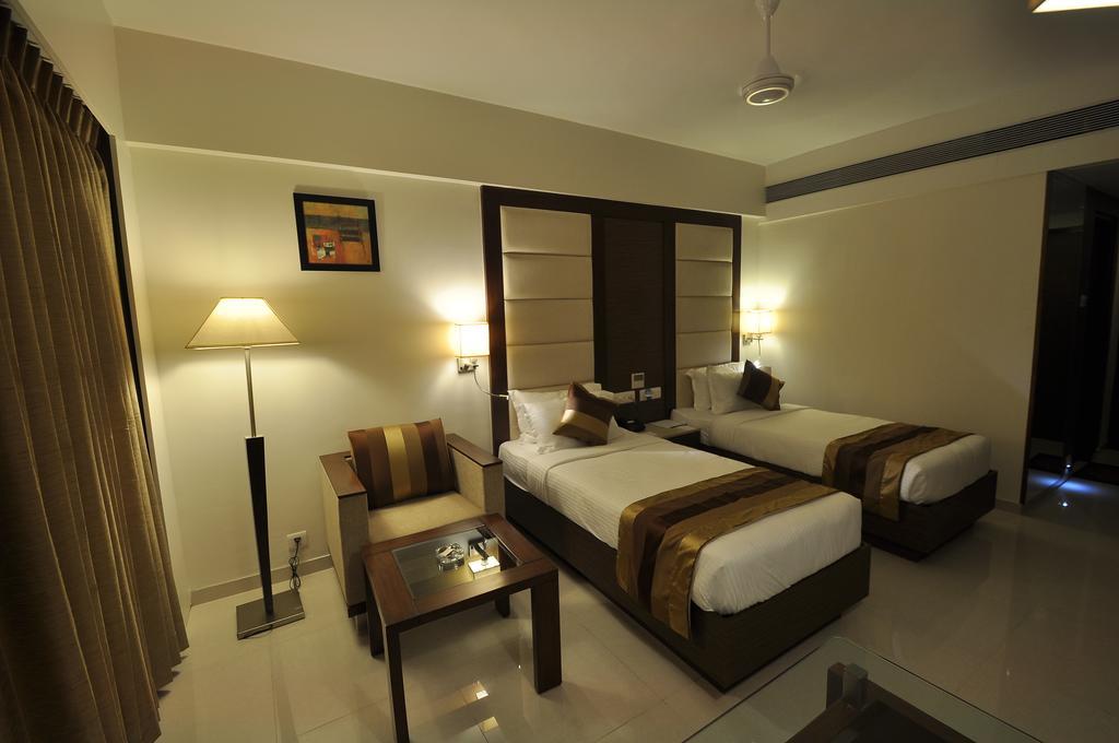 Hotel Le Grande Residency Ahmedabad Exterior foto