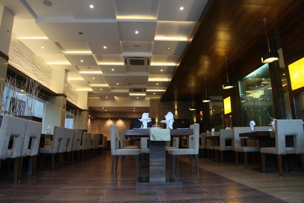 Hotel Le Grande Residency Ahmedabad Exterior foto