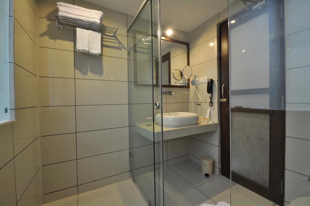 Hotel Le Grande Residency Ahmedabad Exterior foto