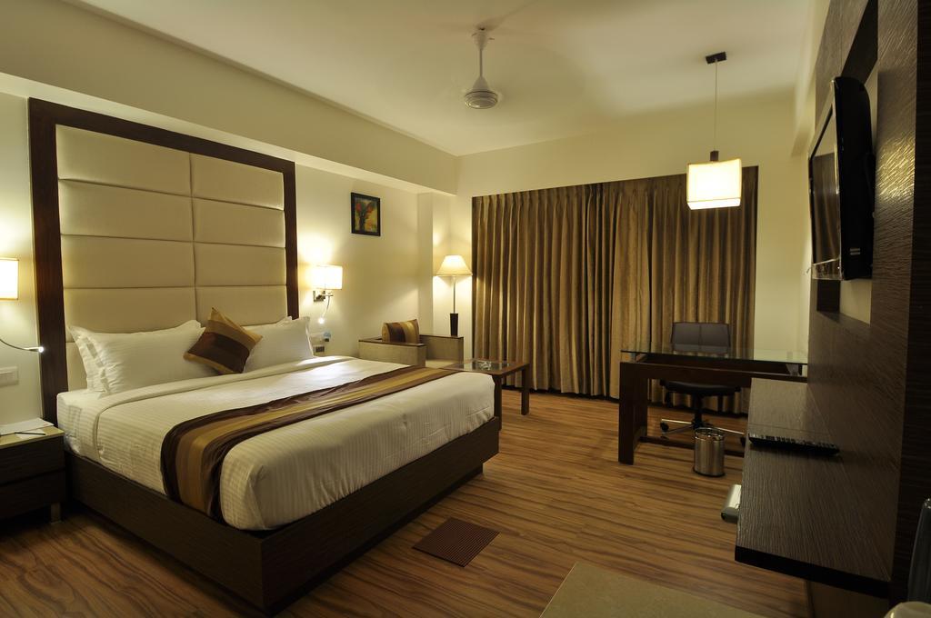 Hotel Le Grande Residency Ahmedabad Exterior foto