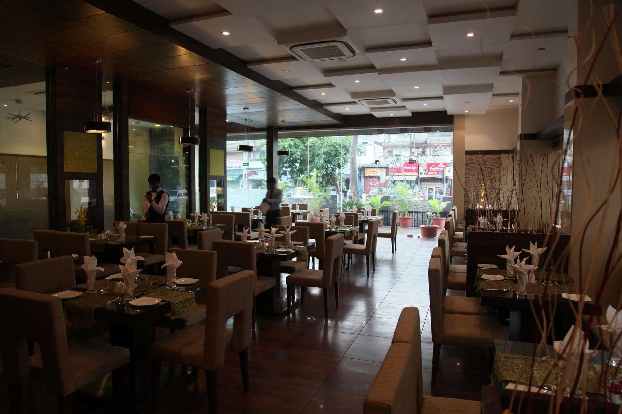 Hotel Le Grande Residency Ahmedabad Exterior foto