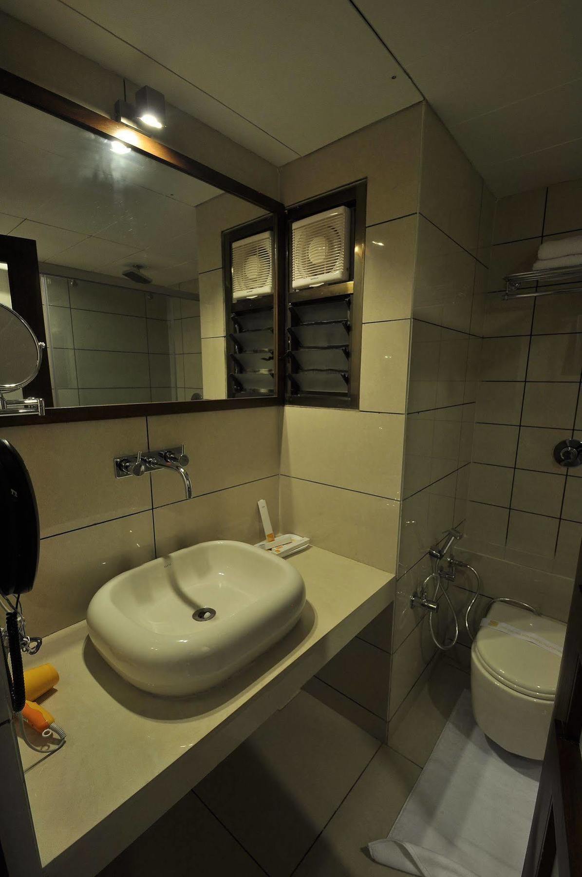 Hotel Le Grande Residency Ahmedabad Exterior foto