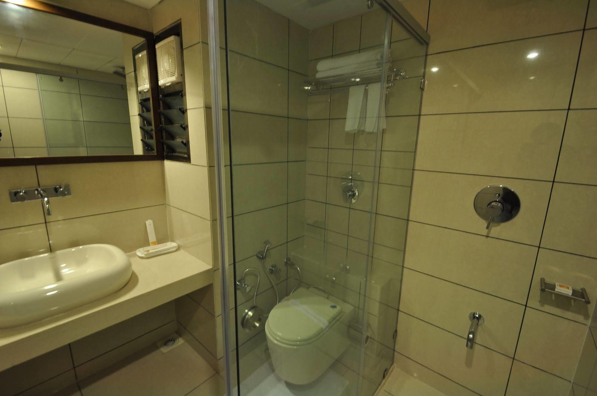 Hotel Le Grande Residency Ahmedabad Exterior foto